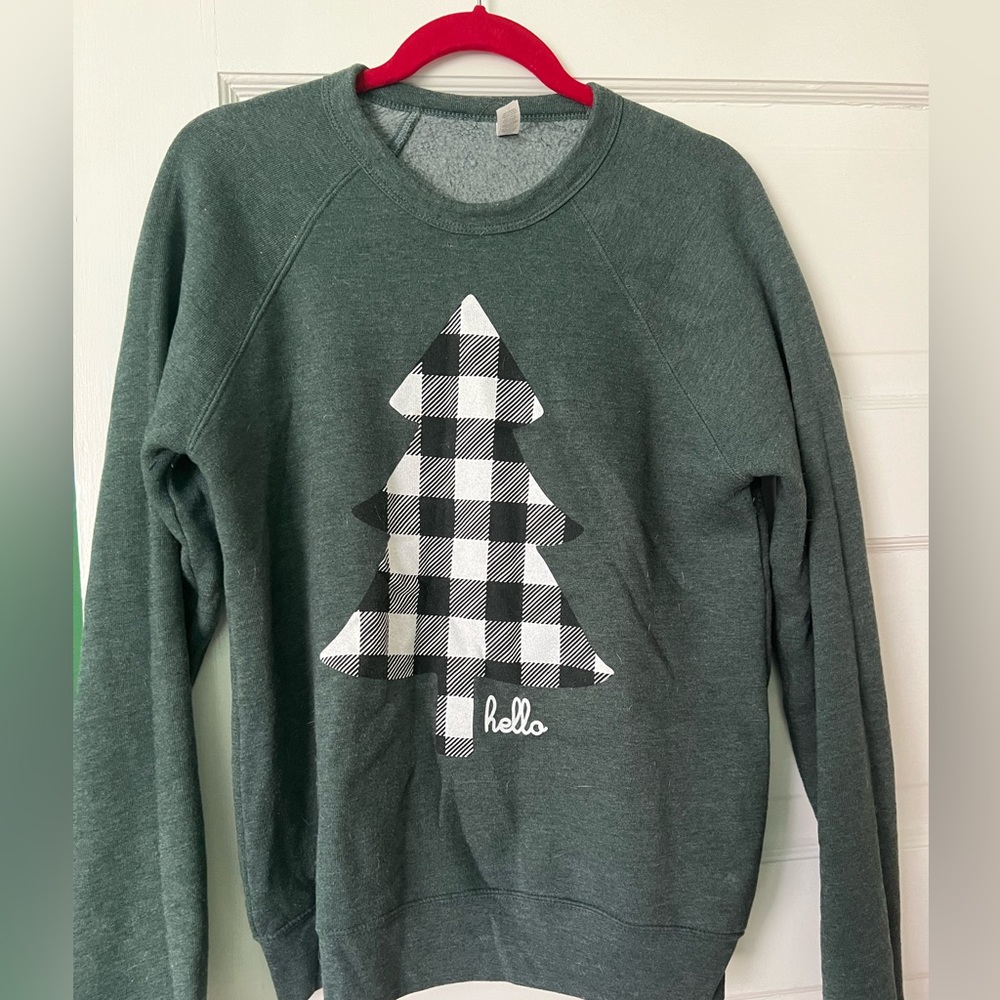Hello Apparel Christmas sweatshirt Small
